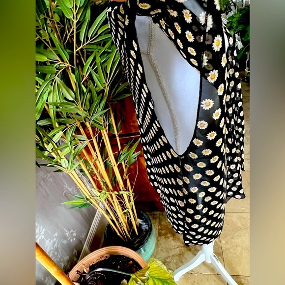 Gypsy Warrior scarf like cardigan/cover-up black with yellow flowers one size - Picture 6 of 14